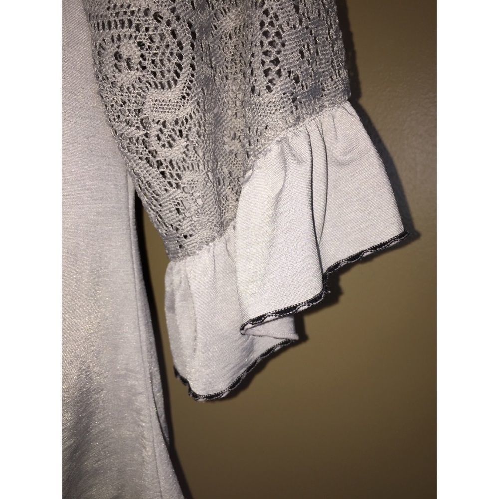 Win Win Size S/M Solid Lace Tunic - image 3